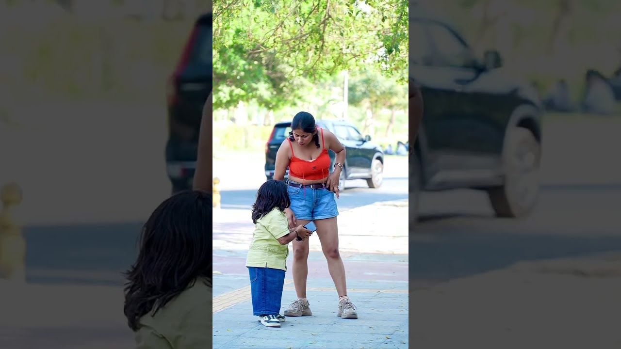 लड़की के नीचे से लिये फोटो 😜 | Prank On Cute Girl 🥰 | The Real Satish