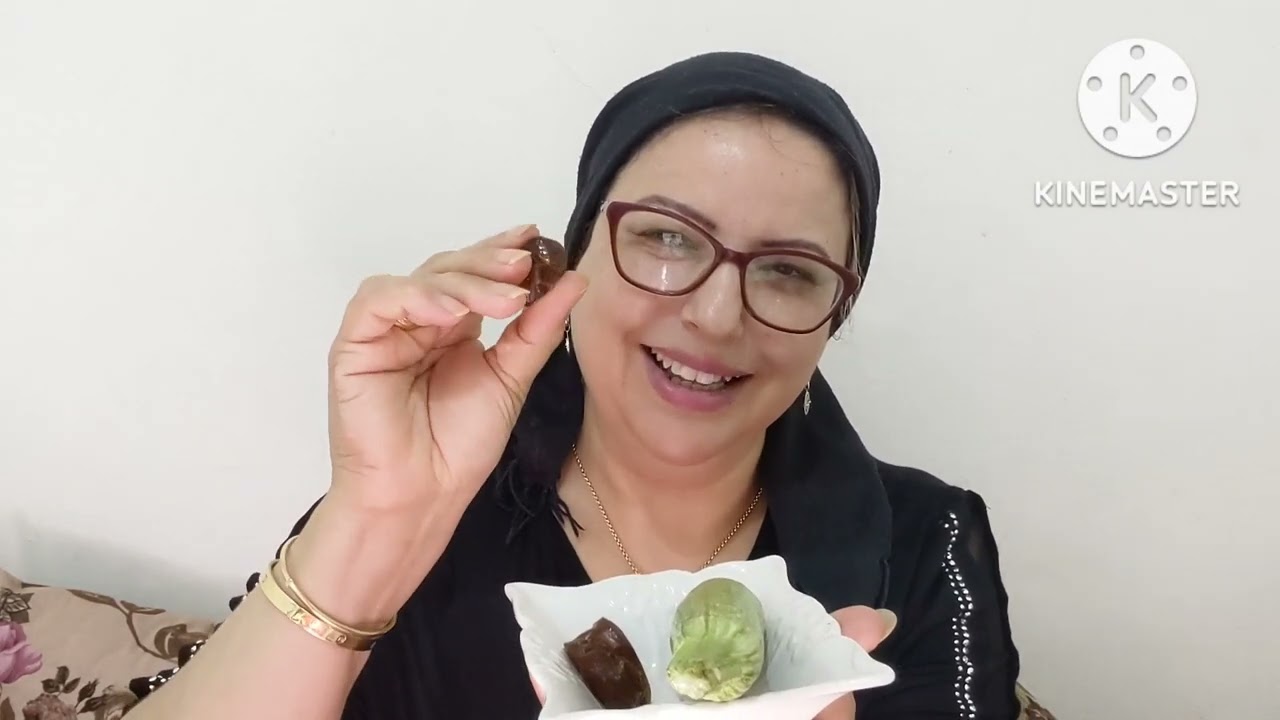 والله ثم والله وماتسالوني حلوف هاد الماسك من أحسن الماسكات تزيل التجاعيد ولنفخ الخدود