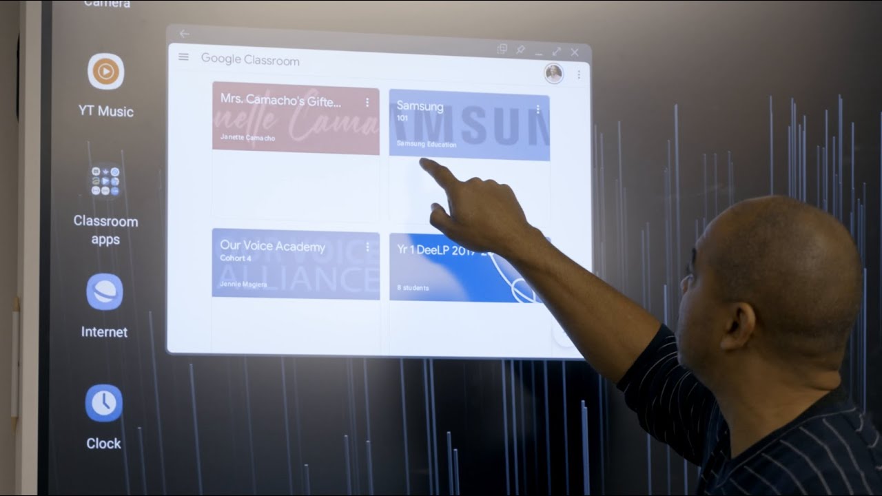 Использование DeX и интерактивного дисплея Samsung для безграничного образования