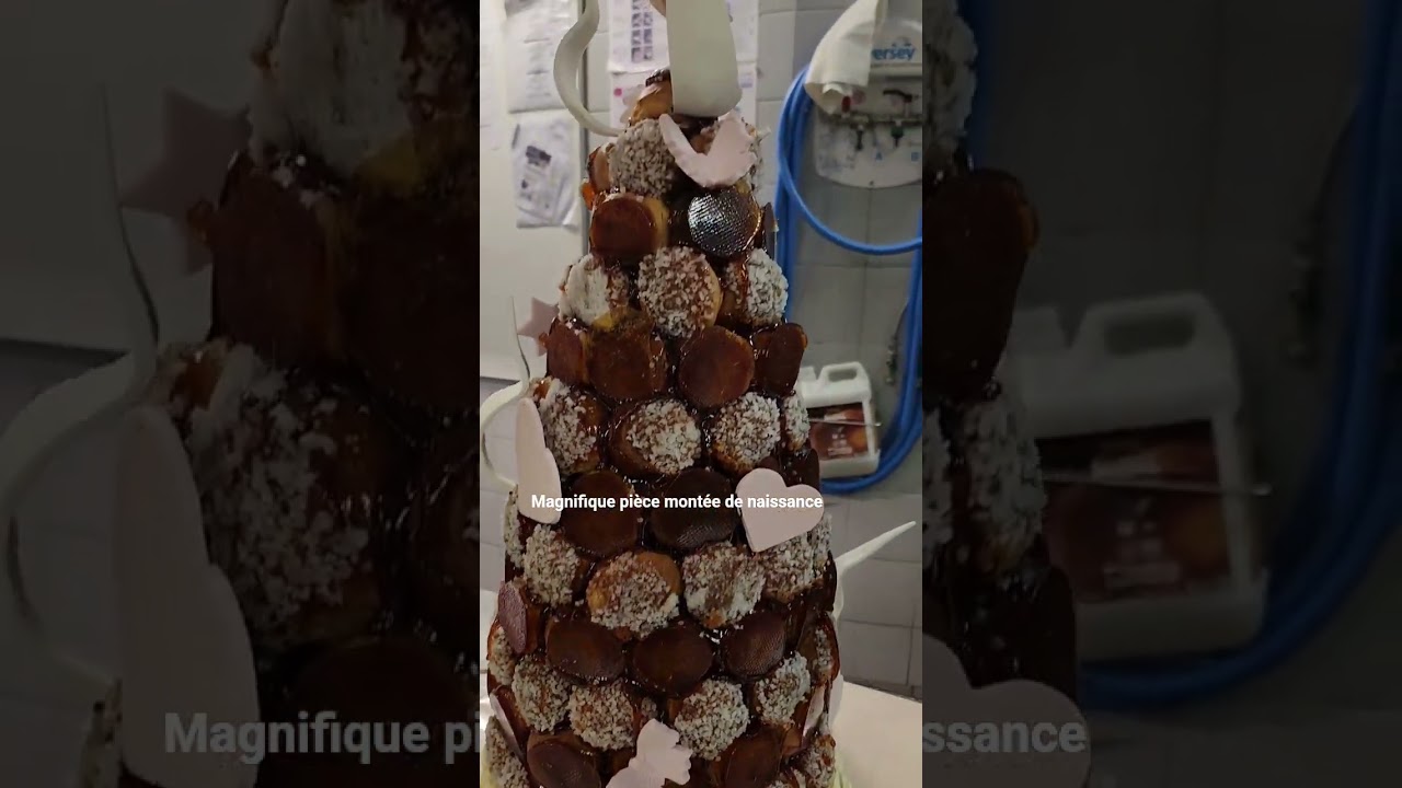 Magnifique pièce montée de naissance 