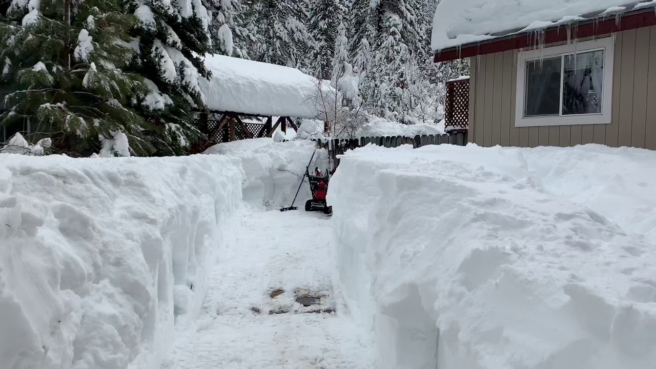 Help from a friend. Februburied 2019 in Truckee