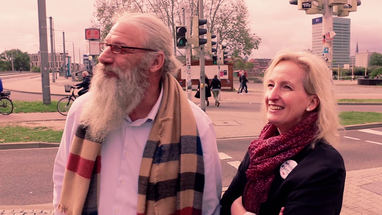 Iwwer die Brick zu de alde Feiwehrwach