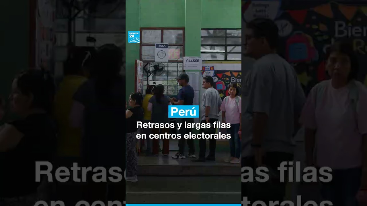 Per&uacute;: retrasos y largas filas en centros electorales
