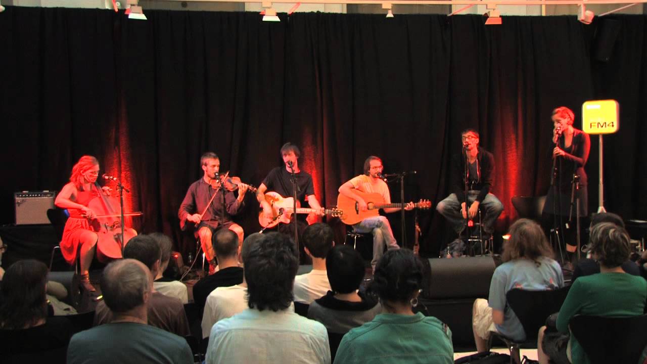 Loose Lips Sink Ships (live @ Popfest Wien)