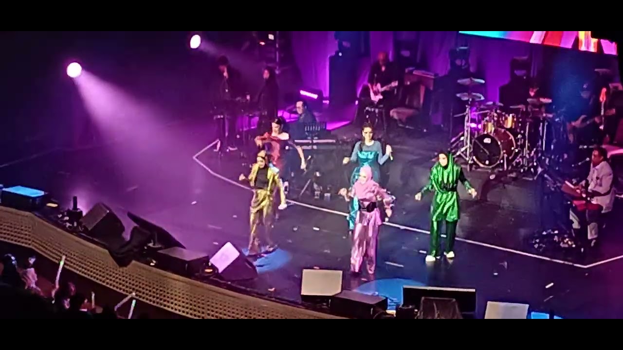 Trauma  / GIG - Elite  ( Live At 25th Concert  )