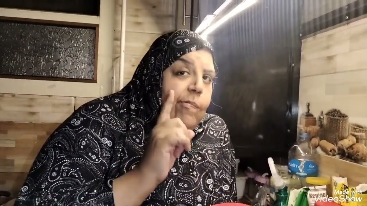 انا غلطانه اني سمعت كلامهم ونزلت الفيديو ده بعد اللي حصل انا اول واخر مره اعمل معاهم كده 🤔🤚🏻