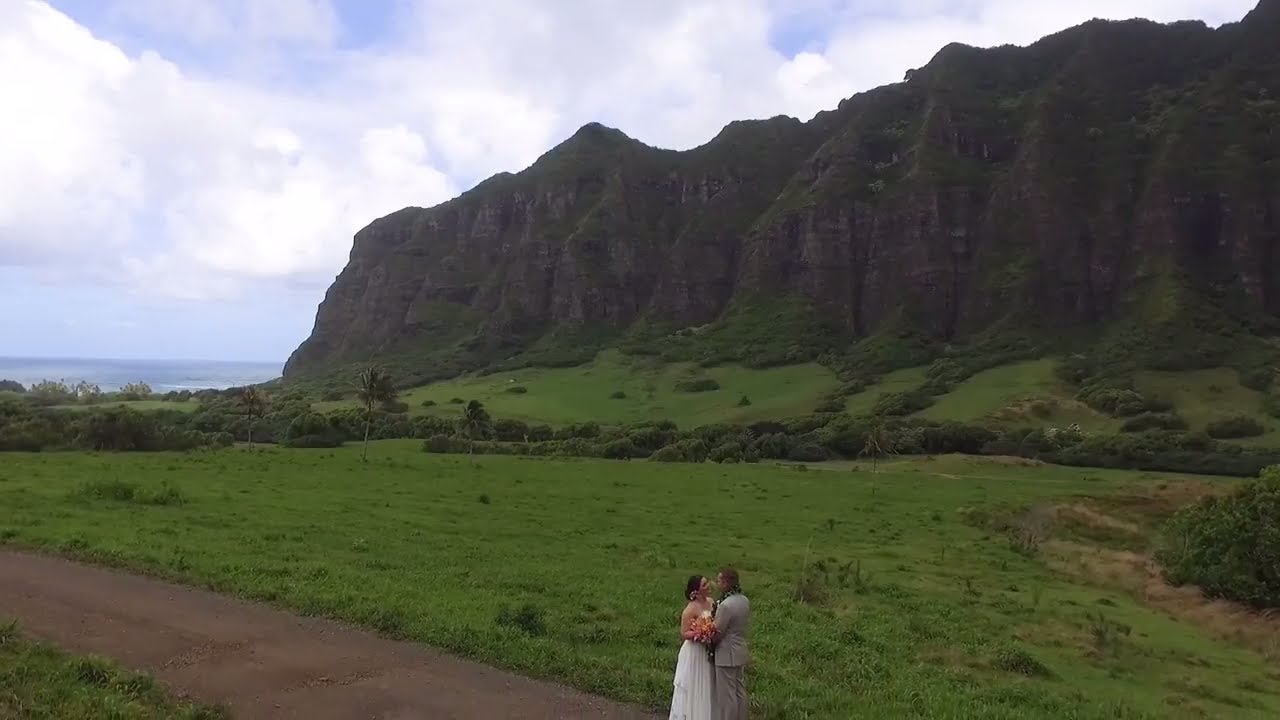Kualoa Ranch Wedding | Kathryn and Mark | Hawaii Wedding Video