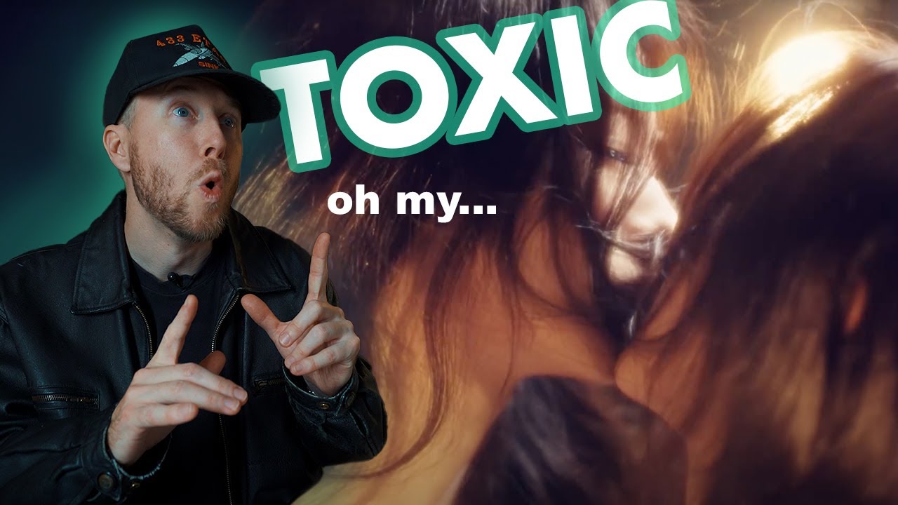 Singer Reacts to MEOVV - ‘TOXIC’ M/V