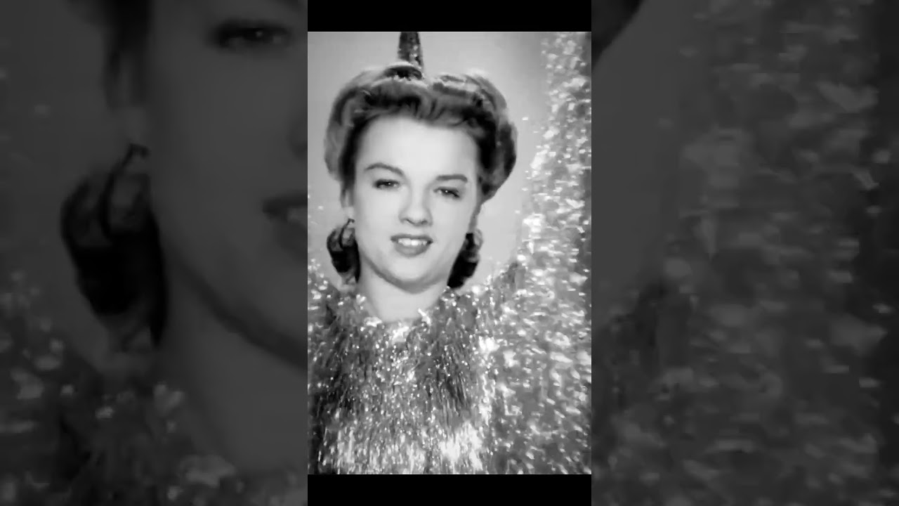 This 1941 Hollywood Moment Still Gives Goosebumps ✨ | Ziegfeld Girl #filmflashbacks