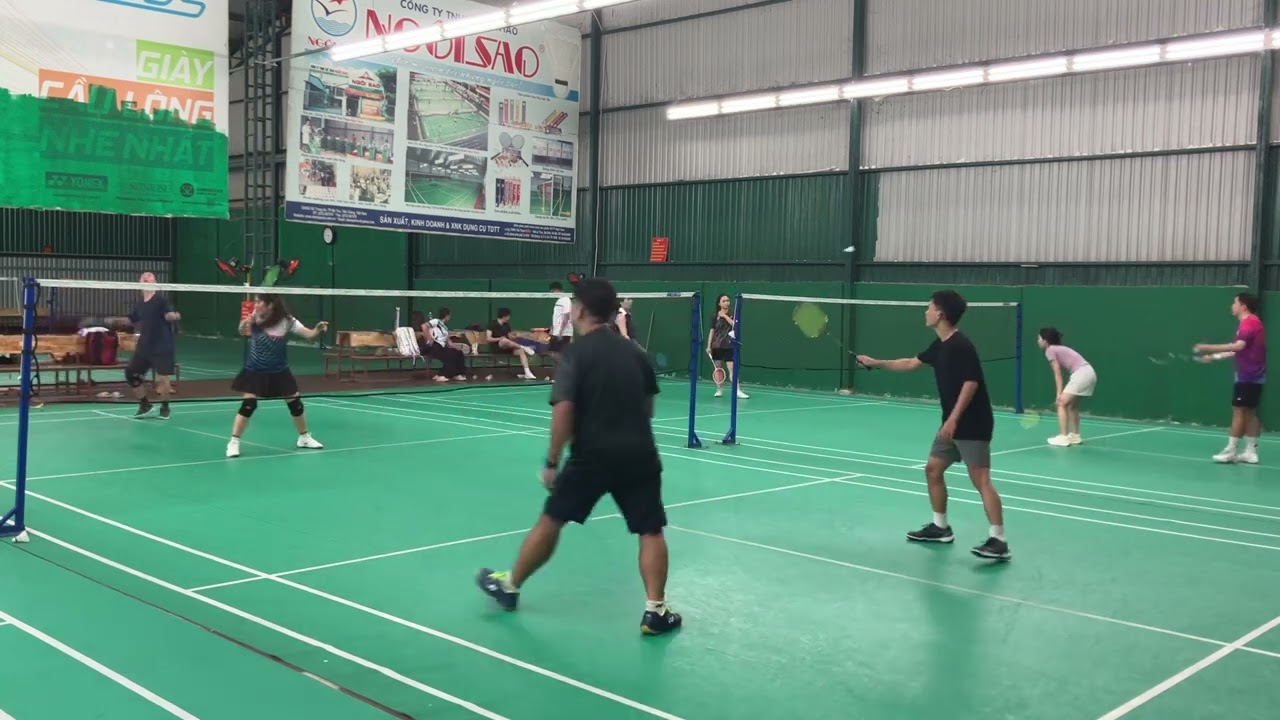 Thoại Hậu vs. Kho Hiền