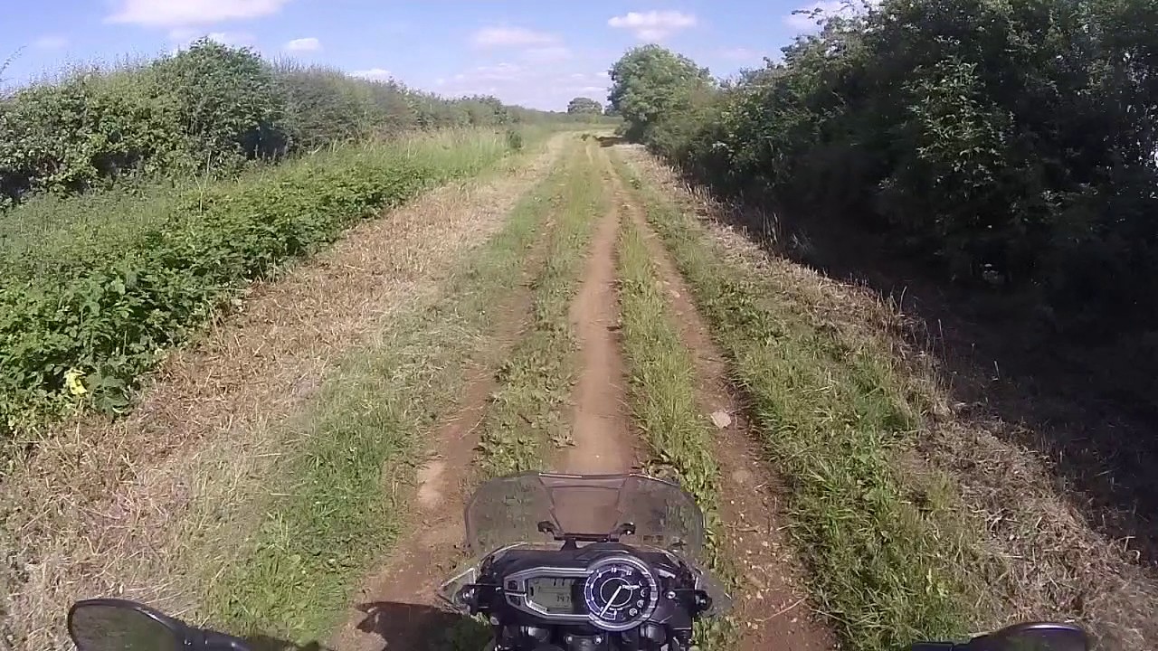 Climbing Toft's Hill, Stathern - 'Unsuitable for Motors'