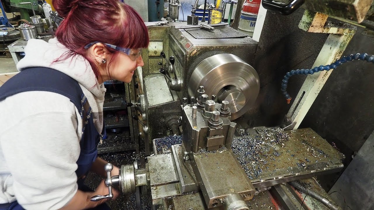 Clueless Machinist | My Wife's First Time Using a Metal Lathe