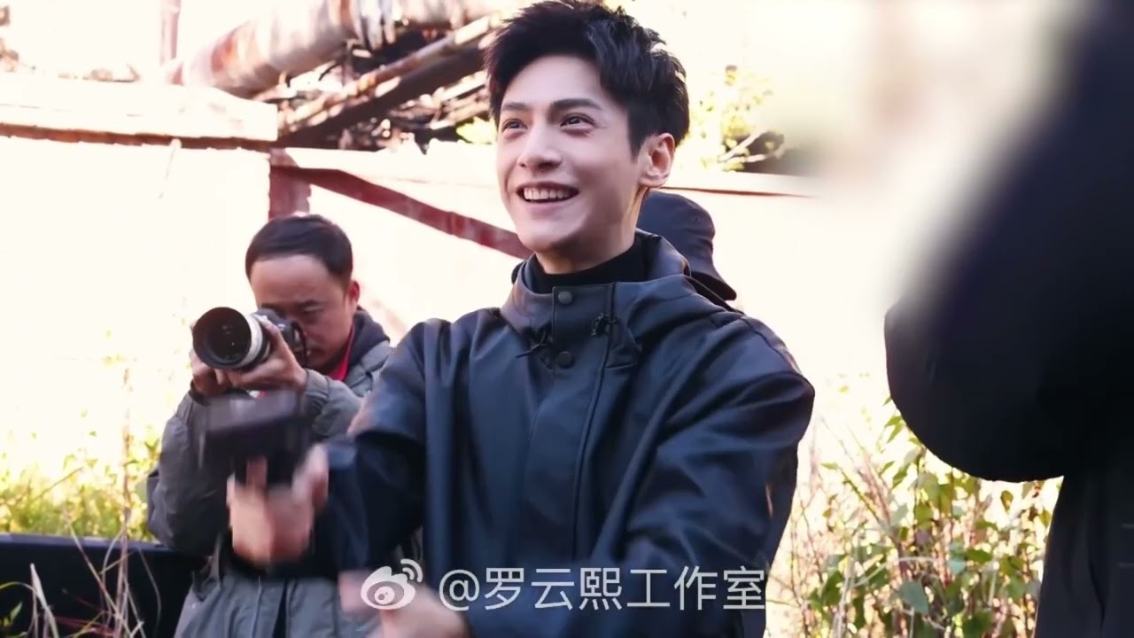20260115 สตูอัพเดท: ภาพการทำงานจริงจังและแฝงด้วยความผ่อนคลาย #หลัวอวิ๋นซี #luoyunxi #thetruthwithin 