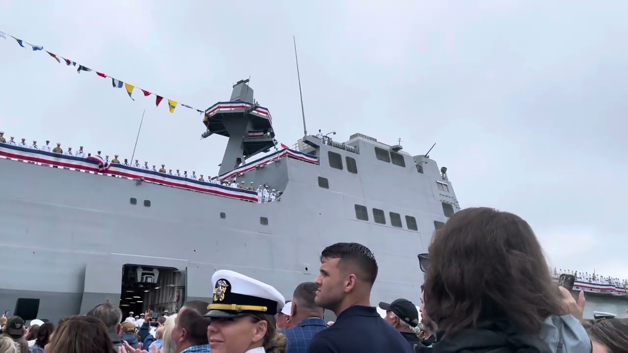 LPD 29 NAVY SHIP COMMISSIONING PENSACOLA FLORiDA