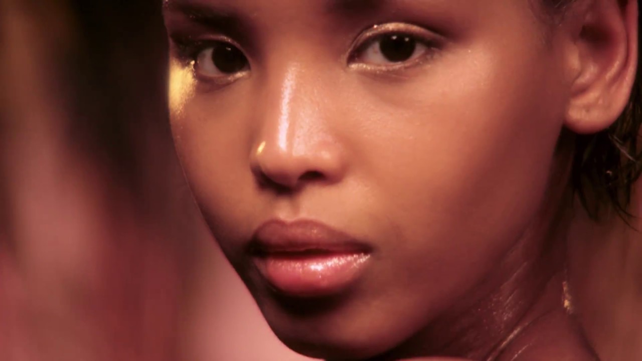 BODY LAVA | FENTY BEAUTY