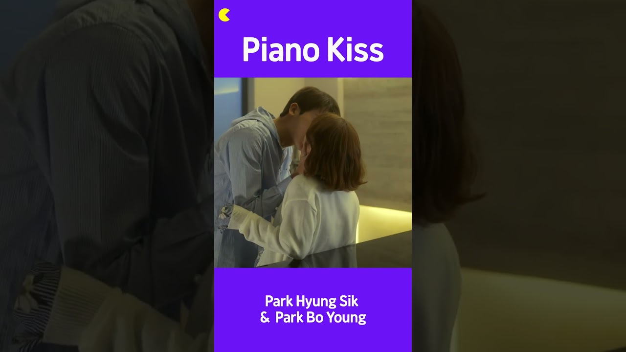 KISS on the Piano. #ParkHyungSik #ParkBoYoung