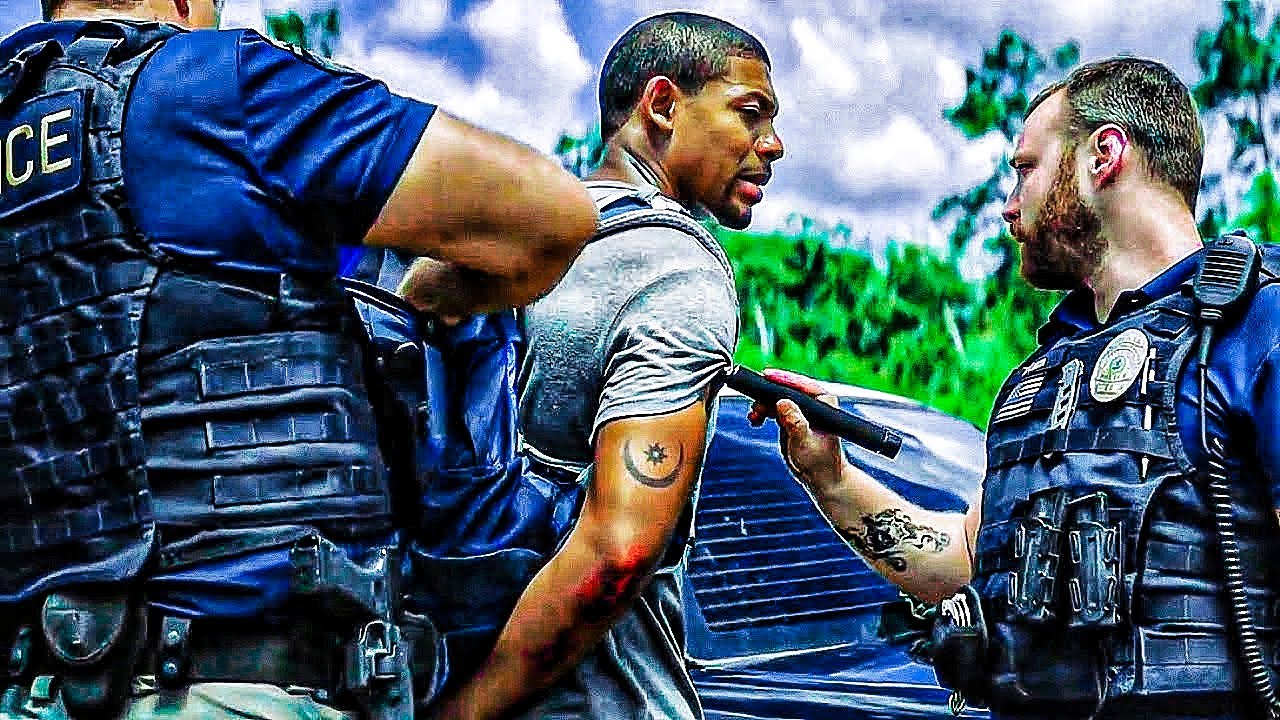 POLICE ने लूटी COMMANDO की Money ,लेकिन अब बचना IMPOSSIBLE है | Film/Movie Explained in Hindi/Urdu