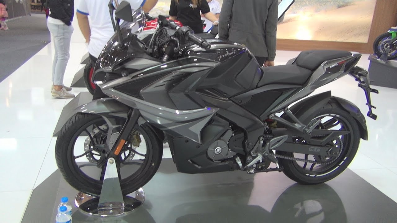 Bajaj Pulsar RS200 Black (2020) Exterior and Interior