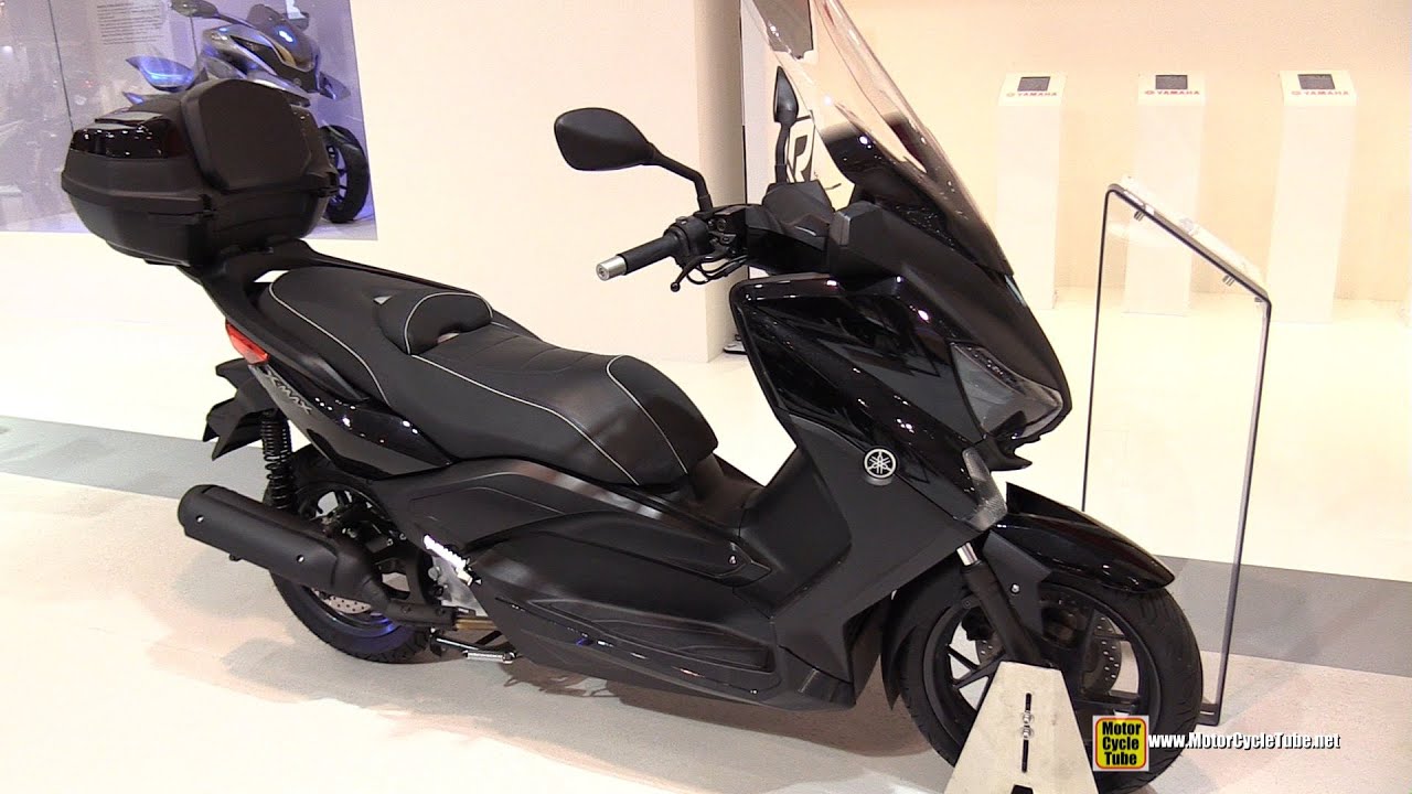 2015 Yamaha X-Max 125 Scooter - Walkaround - 2014 EICMA Milan Motorcycle Exhibition