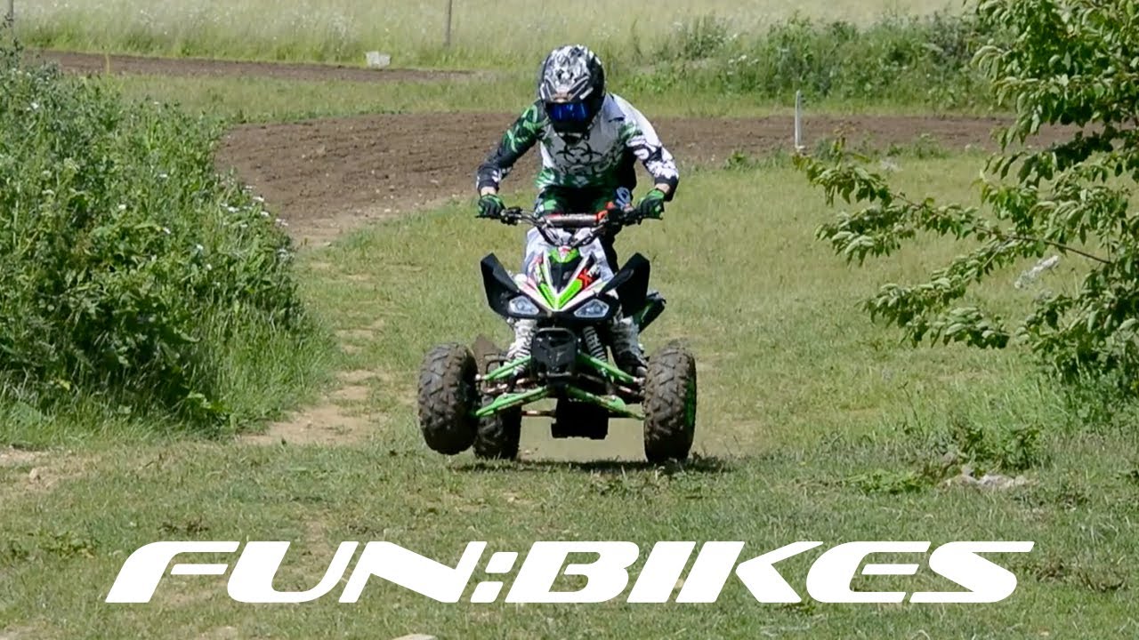 125cc Quad Bike Jumped and Powerslided around track  | Fun:Bikes