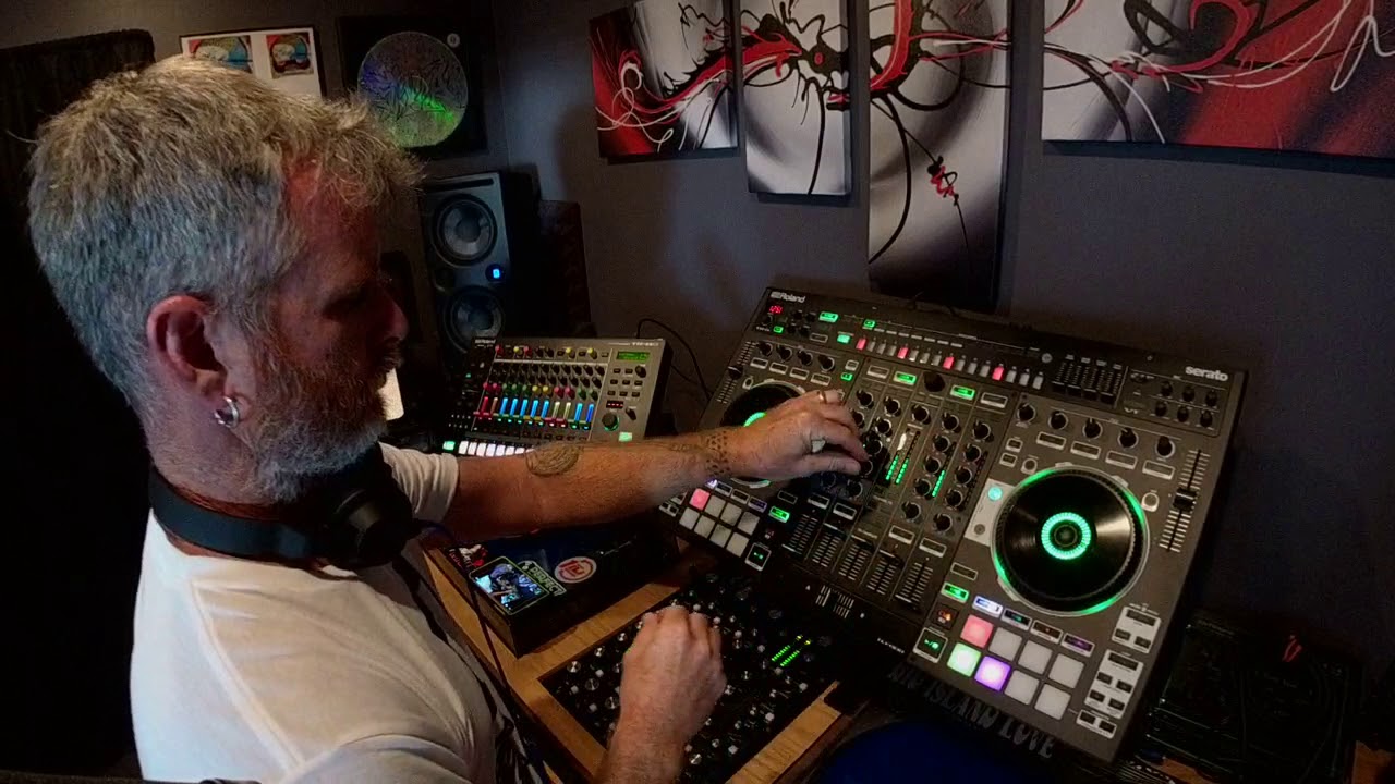Roland DJ-808 & TR-8S Mini-Mix