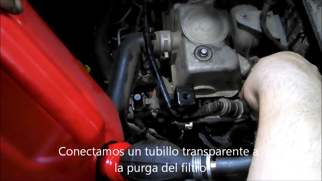 Cambio del filtro de combustible (gas oil) de un motor Ford 1,8 TDCI 115CV