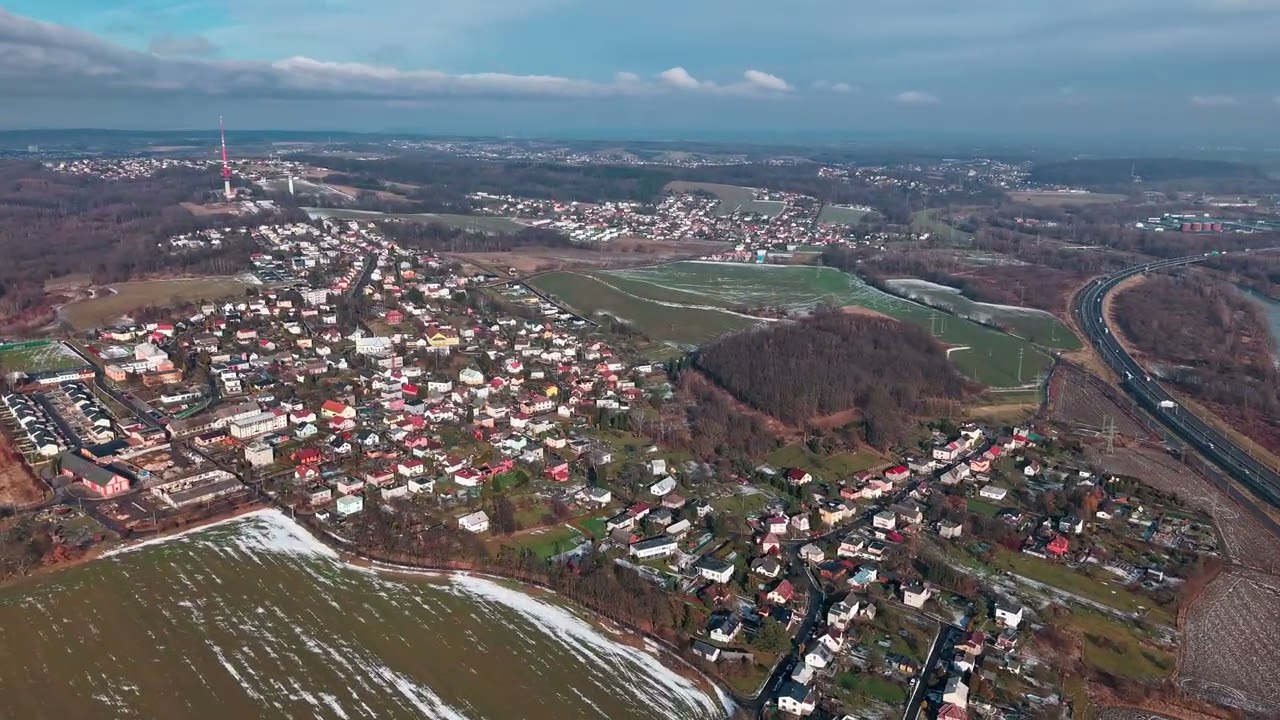 Ho&scaron;ť&aacute;lkovice a Lhotka /4K/