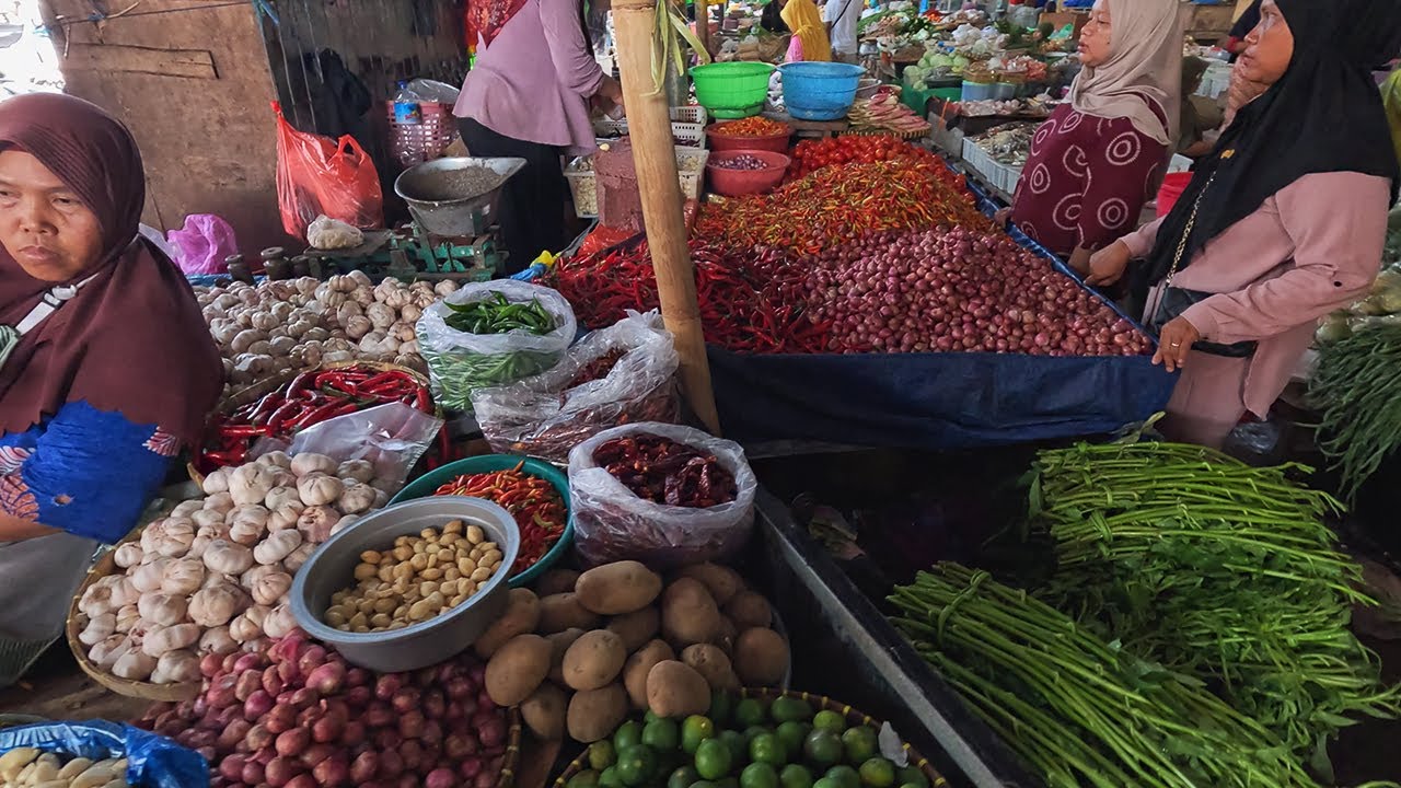 PASAR KEBON the local fresh market in Mataram Lombok