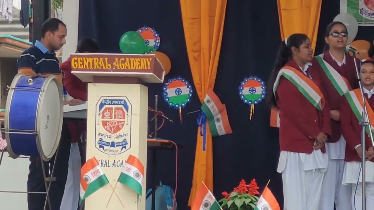 Saat suro me gaye bharat ki har kahani, Patriotic song sung by students