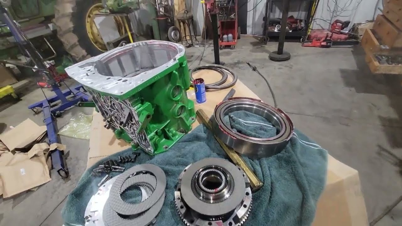 Сборка силового квадроцикла John Deere 7410