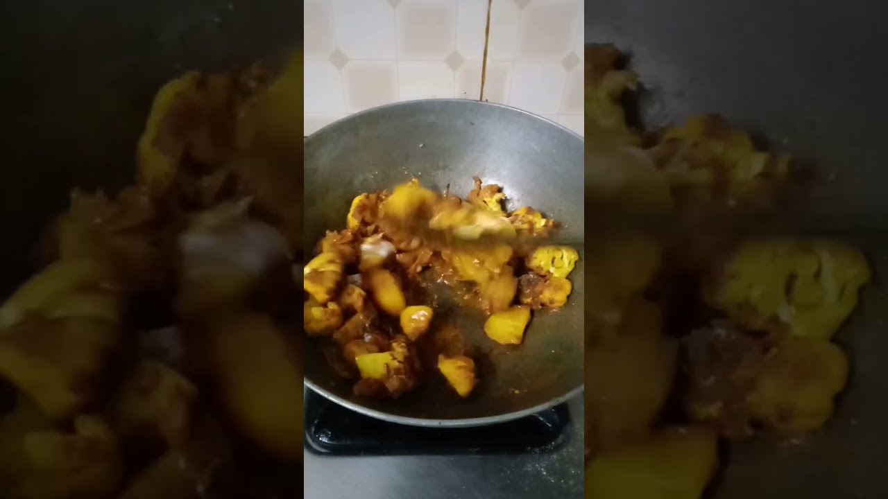 Aalu gobhi ki sukhi sabji Jo khane mein bahut testi hoti hai 