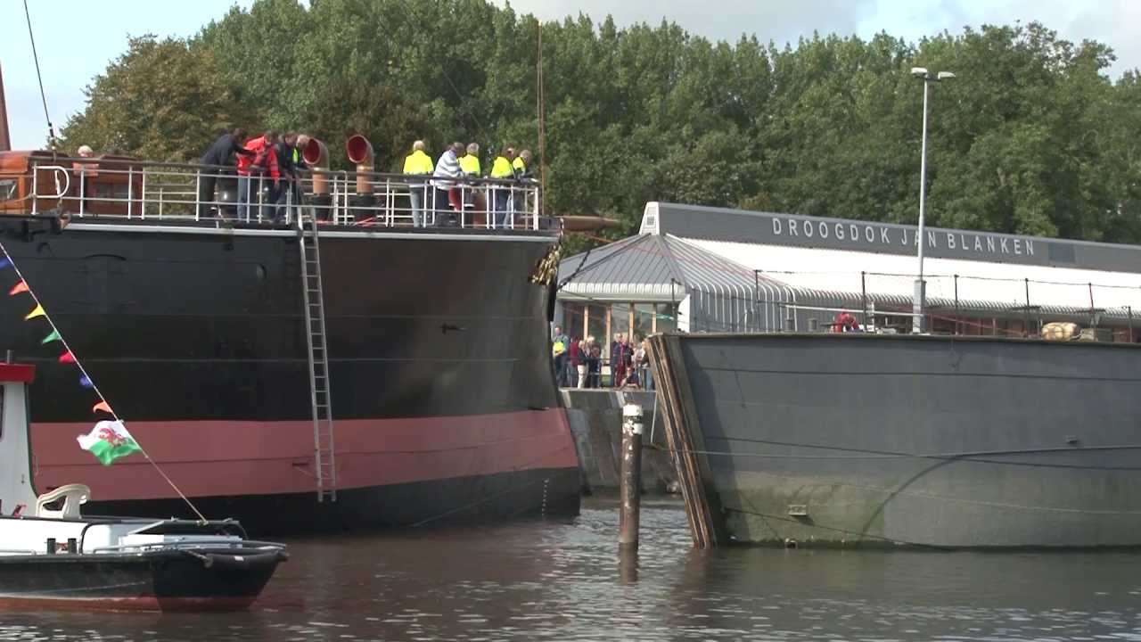De Buffel terug in Hellevoetsluis
