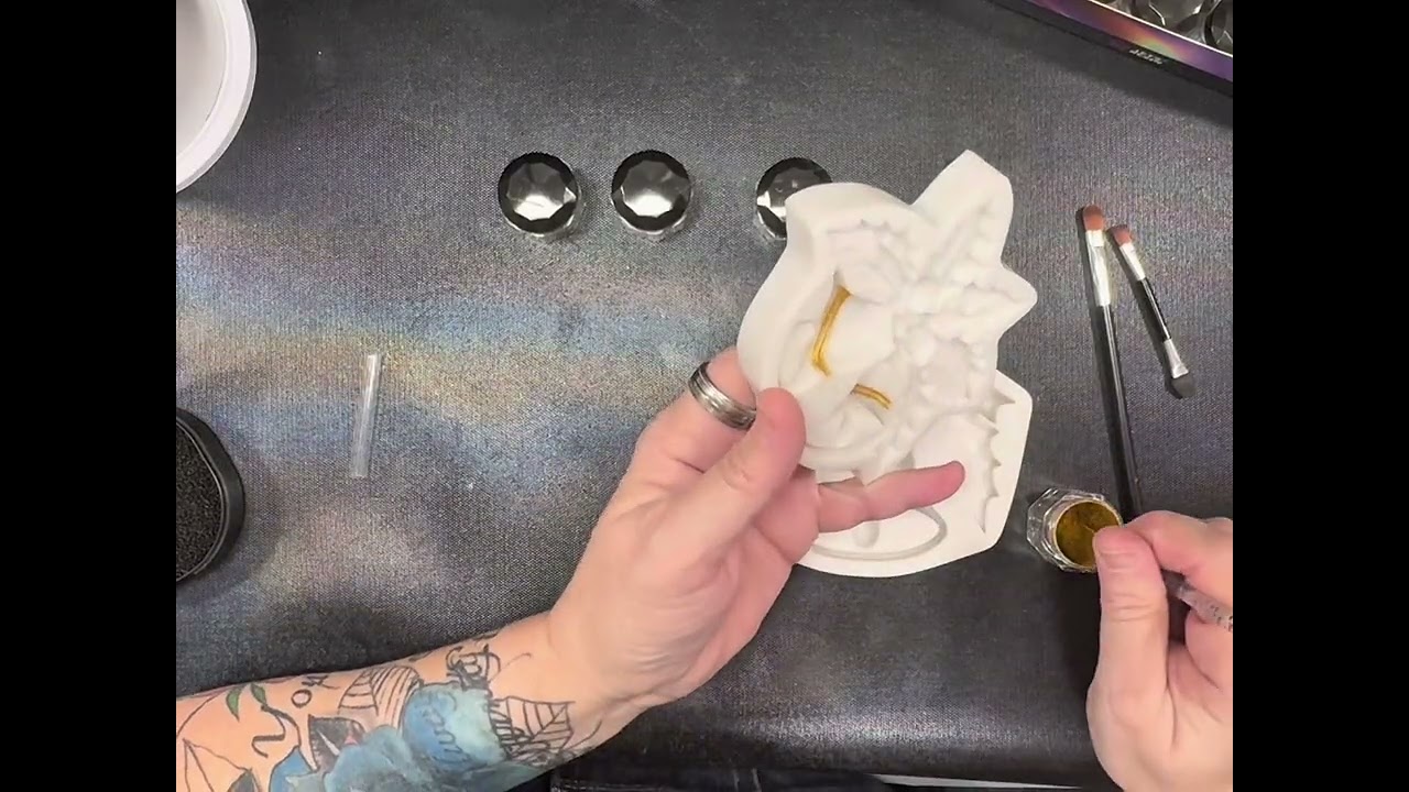 #50 Silver Bells, Silver Bells it’s Christmas time| #letsresin #bondcraftor 