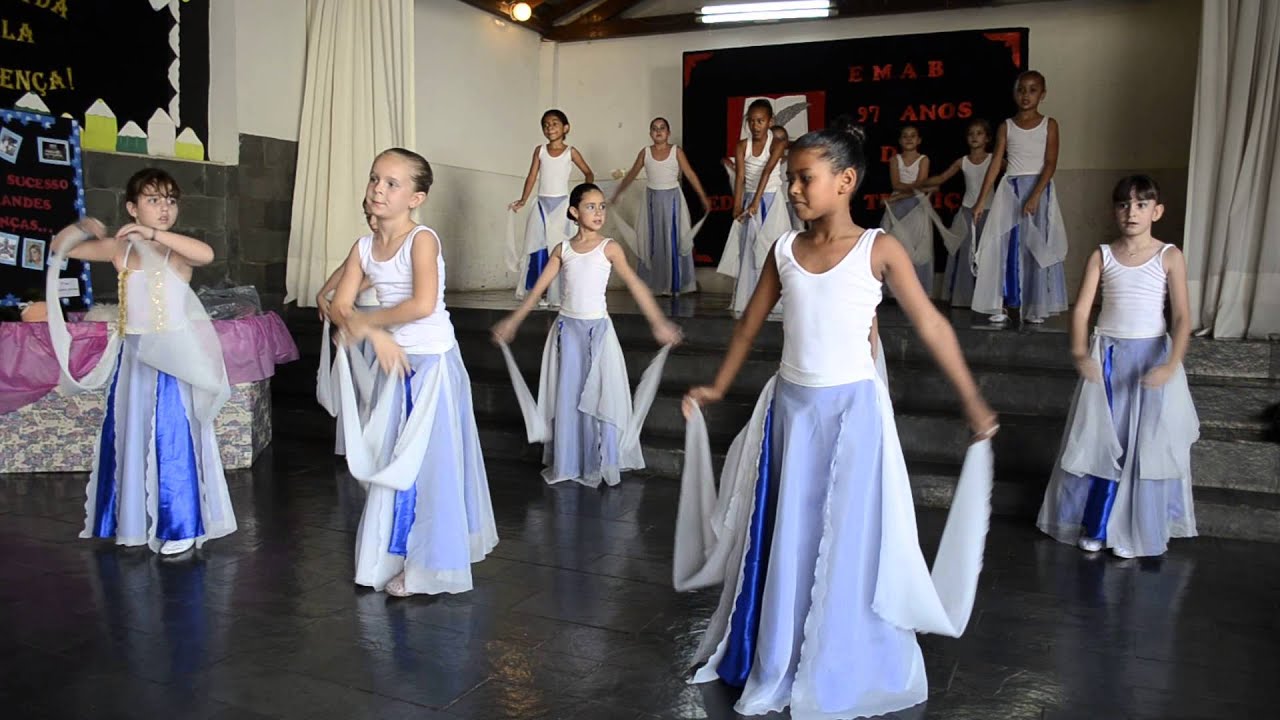 Aniversário da Escola Amâncio Bernardes - Trecho da dança 