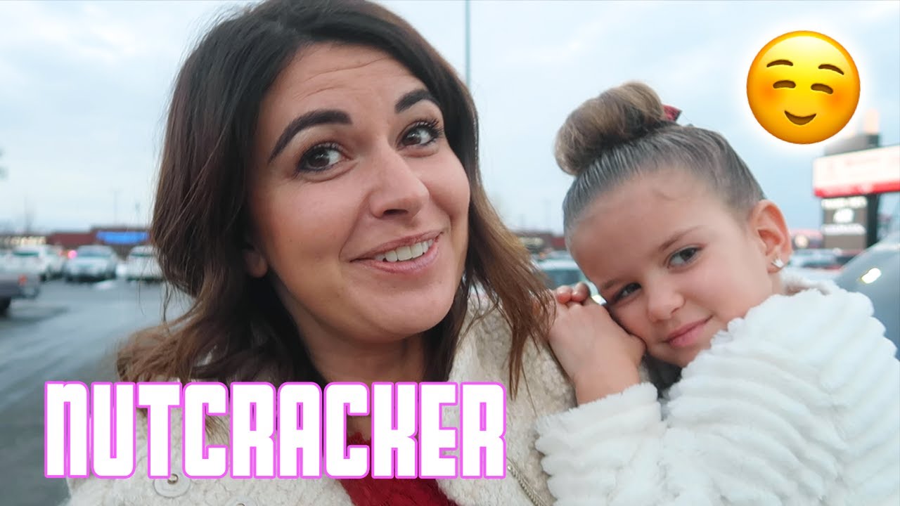 MOM & DAUGHTER CHRISTMAS DATE NIGHT SURPRISE | TAKING MY FIVE YEAR OLD DAUGHTER OUT ON SPECIAL DATE