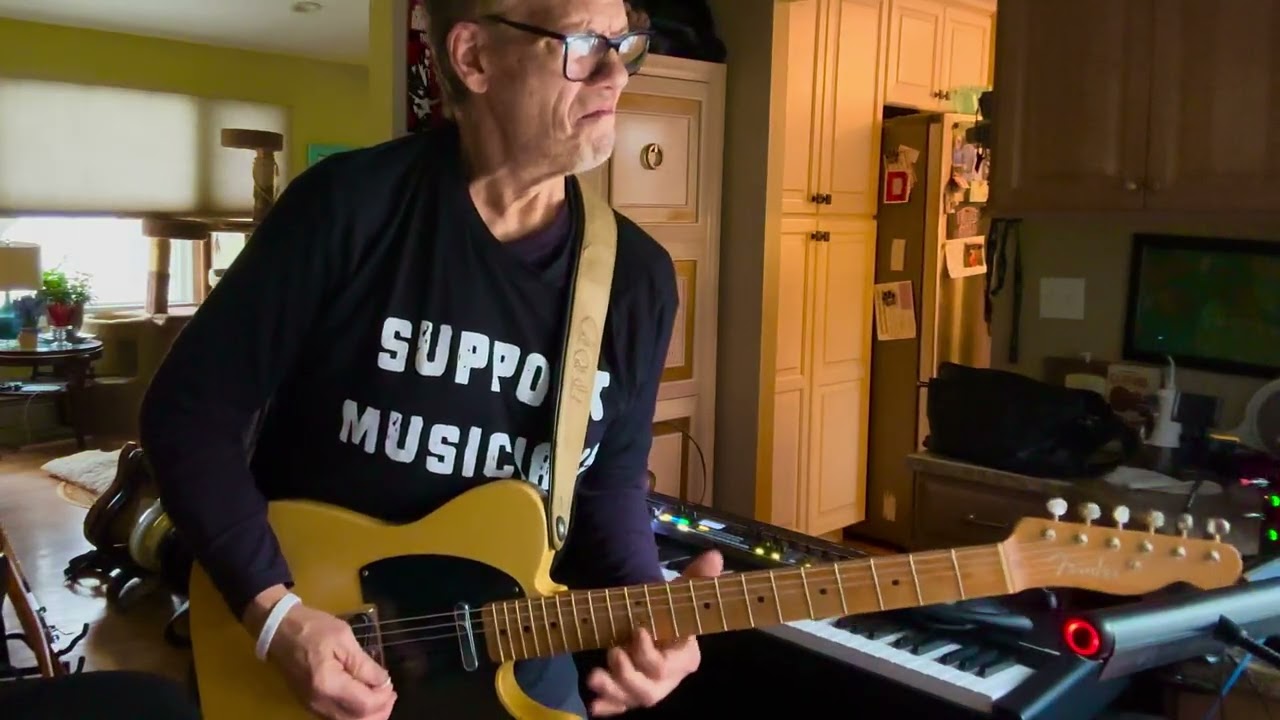 An old Telecaster meets a 1968 Marshall plexi … I hope they get along …. 