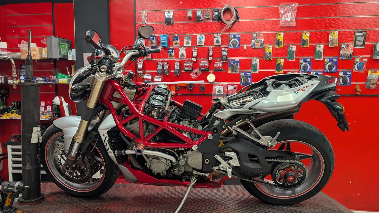 REVISION Y PRUEBA MV AGUSTA BRUTALE 910         SALE MAL!!!