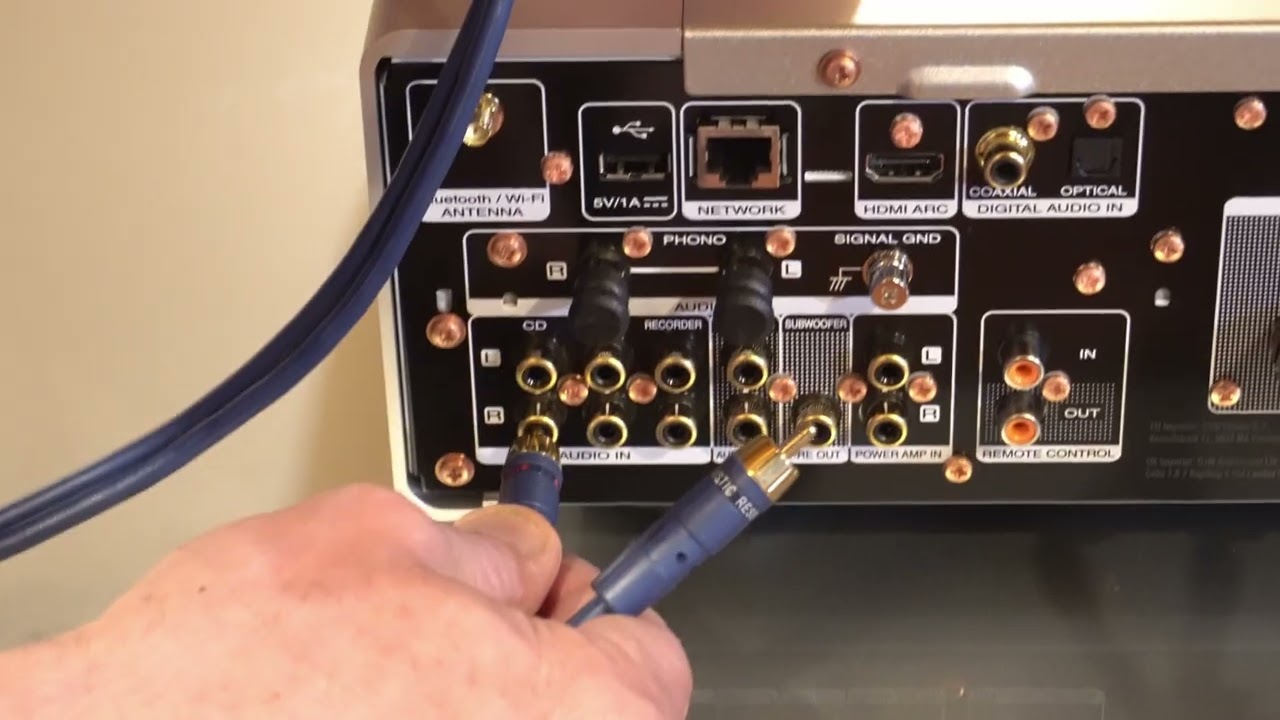 Unboxing Marantz Model 40n