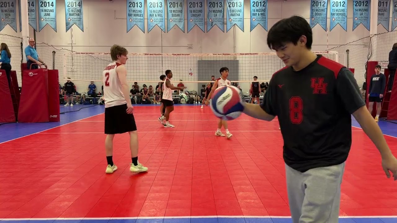 Uh red vs New Orleans burger team set 2