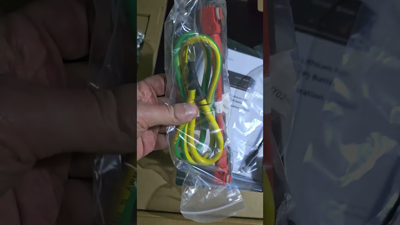 Розпаковка домашньої батареї PYLONTECH US5000-1C 48V 4.8kWh