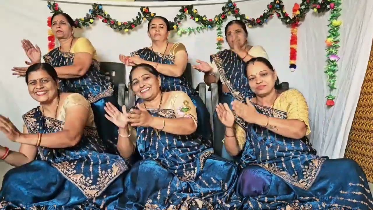 13 તાલી નું ભજન ખૂબ જ સરસ છે તાલીના તાલ જોવાની ખૂબ મજા છે( નીચે લખેલું છે)