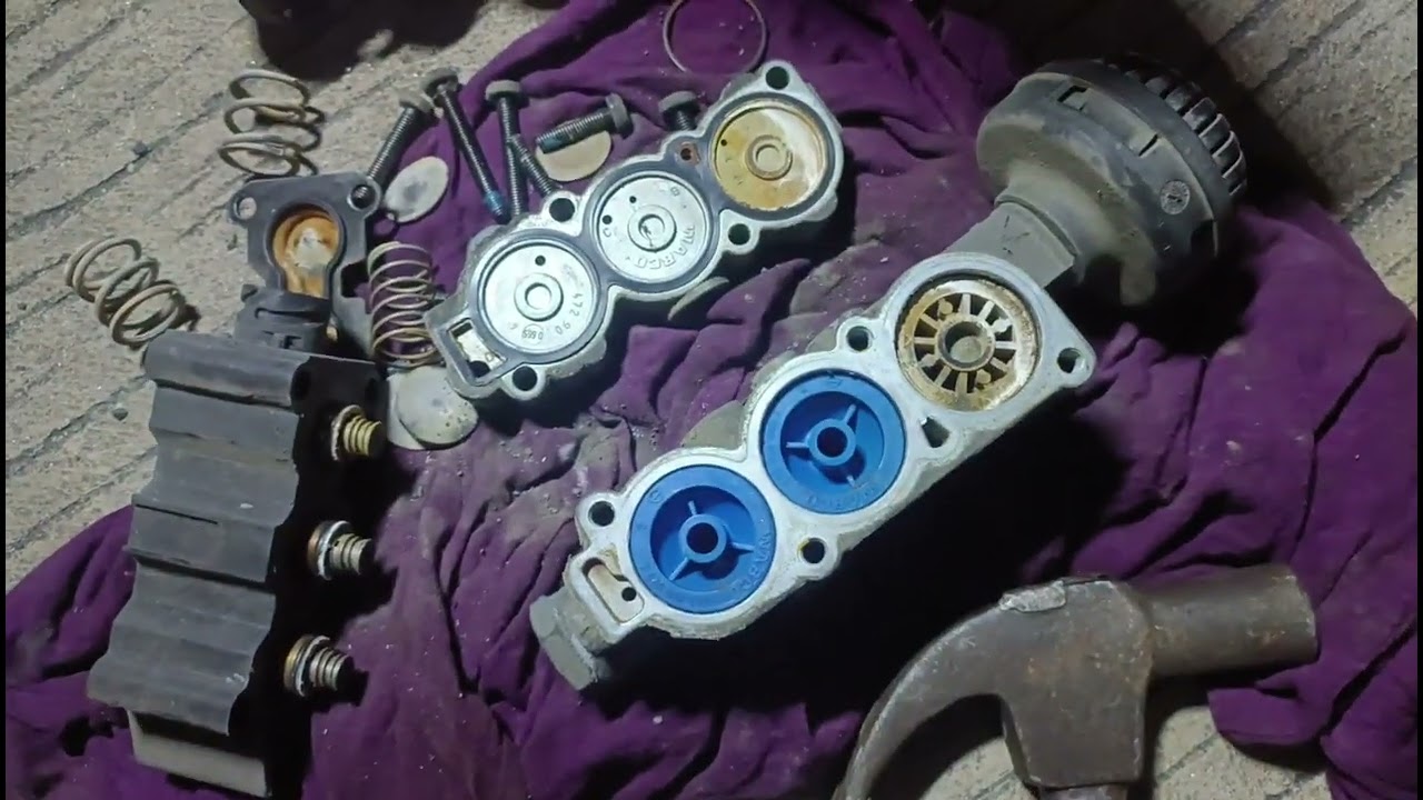 6UZ1 air suspension control valve stuck up