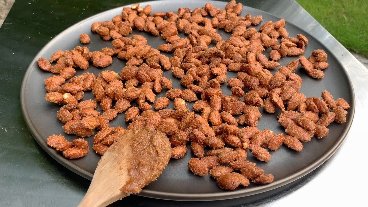 Sweet 'N Spicy Smoked Almonds on the Weber Kettle