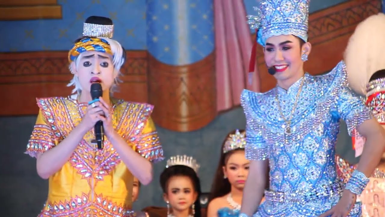 ไม่รู้เบลล์ไปโดนตัวอะไรมา ขำทุกเม็ด แค่แต่งตัวเข้าเมืองก็กินขาดแล้ว ร้องไม่ต้องพูดถึง พี่บิ๊กยังขำ