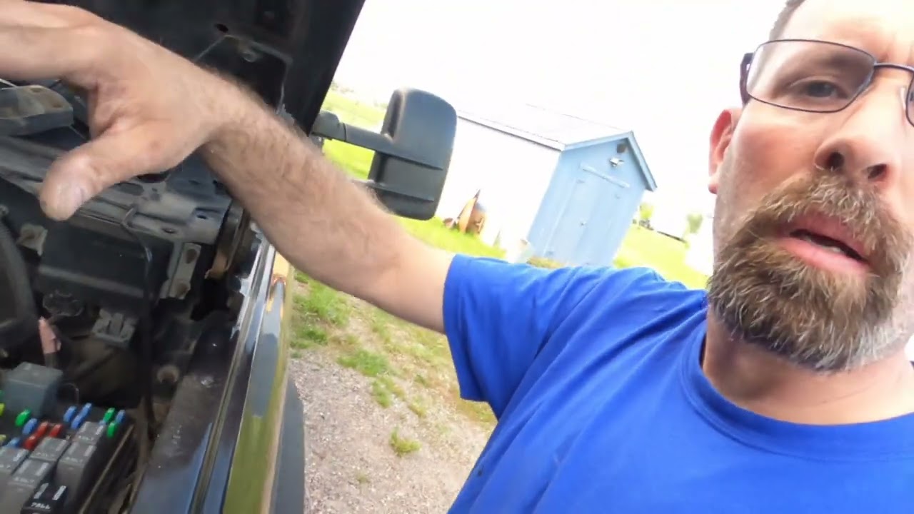 03 SIlverado Under hood Fuse box