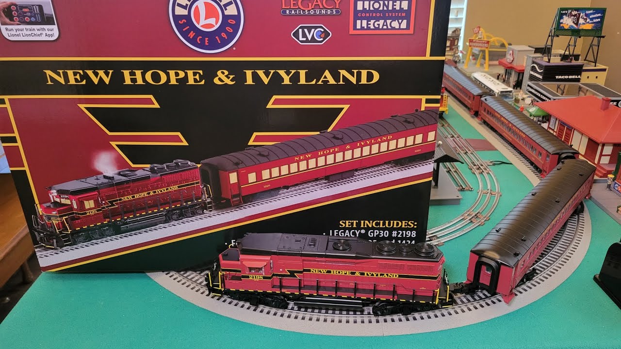 Awesome New Hope & Ivyland Railroad Lionel Excursion Set Unboxing & Run