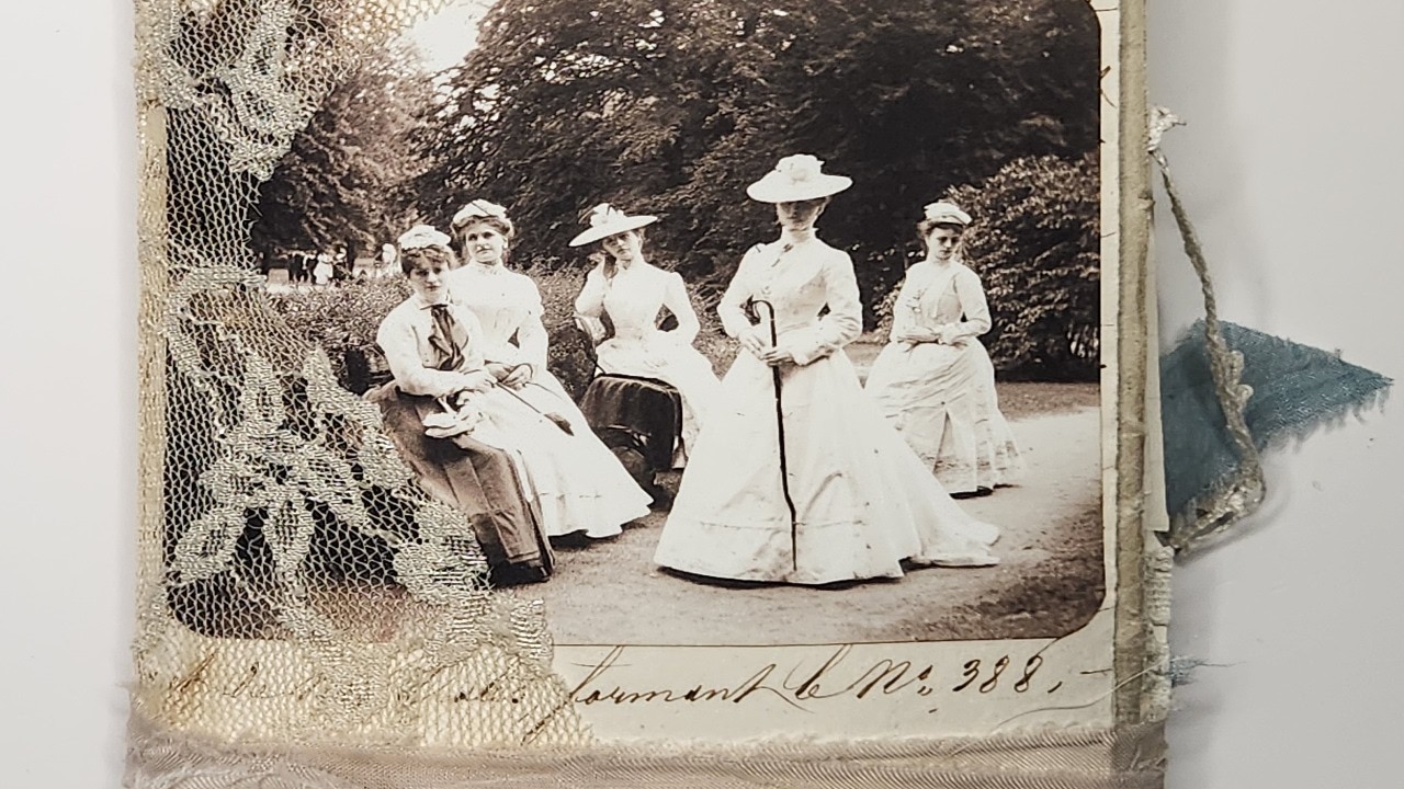 Women in White with Flip-thru (Sam Poole Design Team Project) #sampooledt