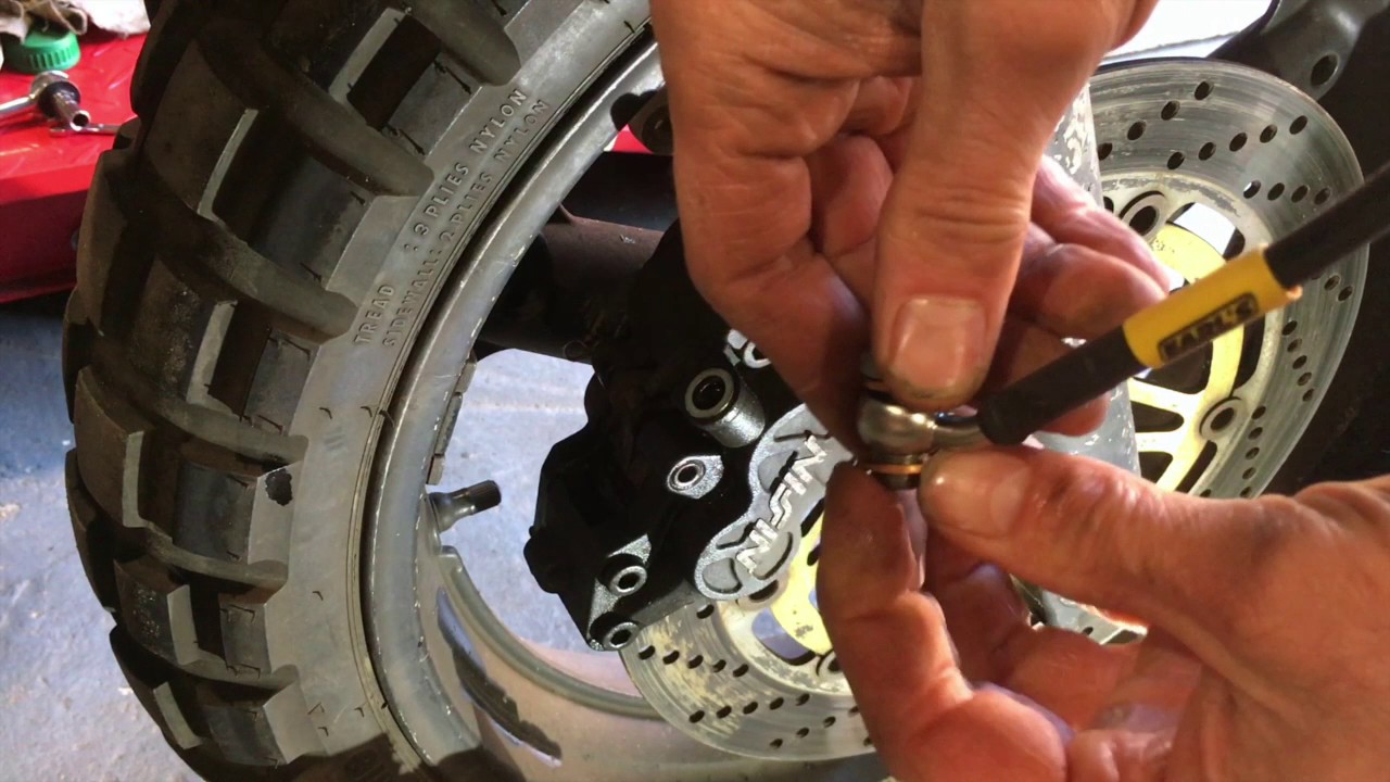 Модернизация до высокопроизводительного армированного шланга: передний тормоз Suzuki GSF 1200 S B...