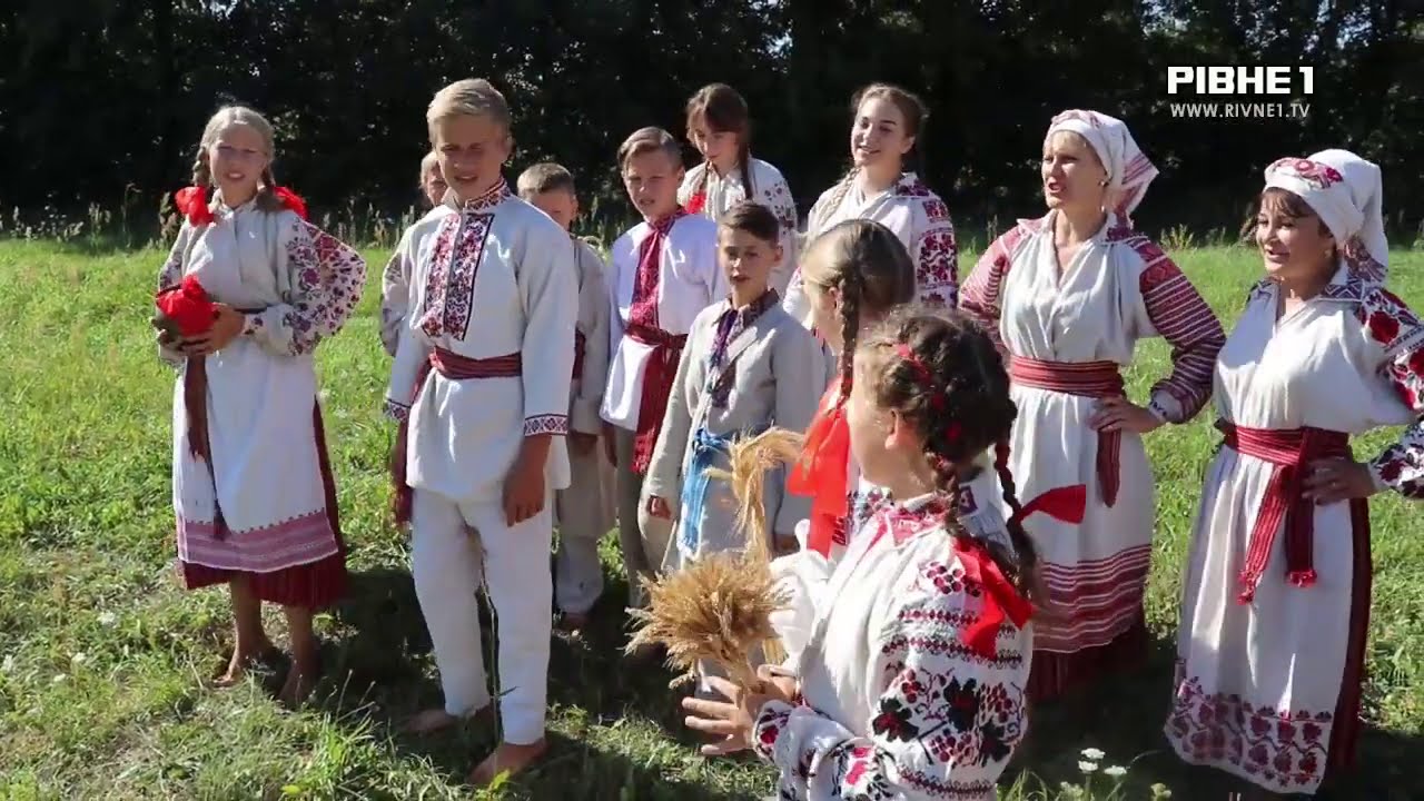 Як на Поліссі обжинки справляли - старовинний обряд