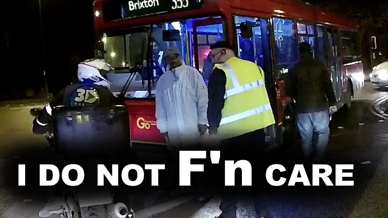 London Standoff... Biker vs Bus and... the rest of the world...